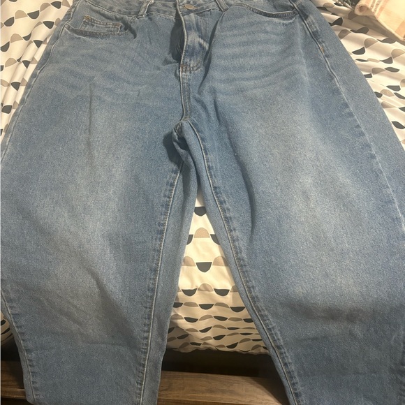 Jeans - Picture 4 of 11